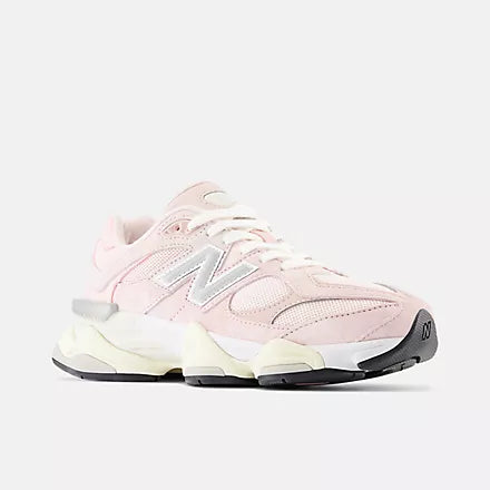 New Balance 9060 — Rosa / Cream