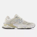 New Balance 9060 — Sea Salt (Bianco/Crema)