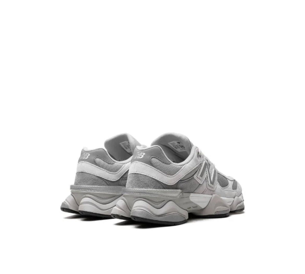 New Balance 9060 — Grigio / Argento