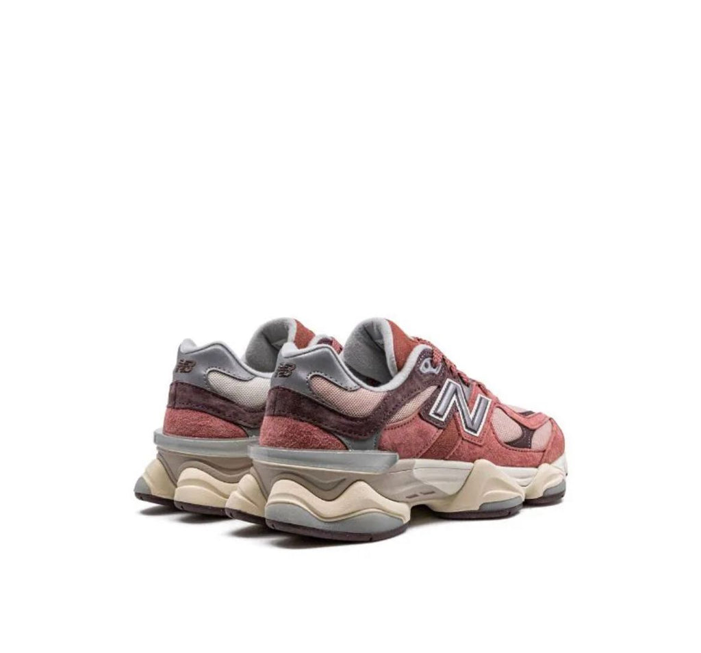 New Balance 9060 — Cherry Blossom (Rosa/Bordeaux)