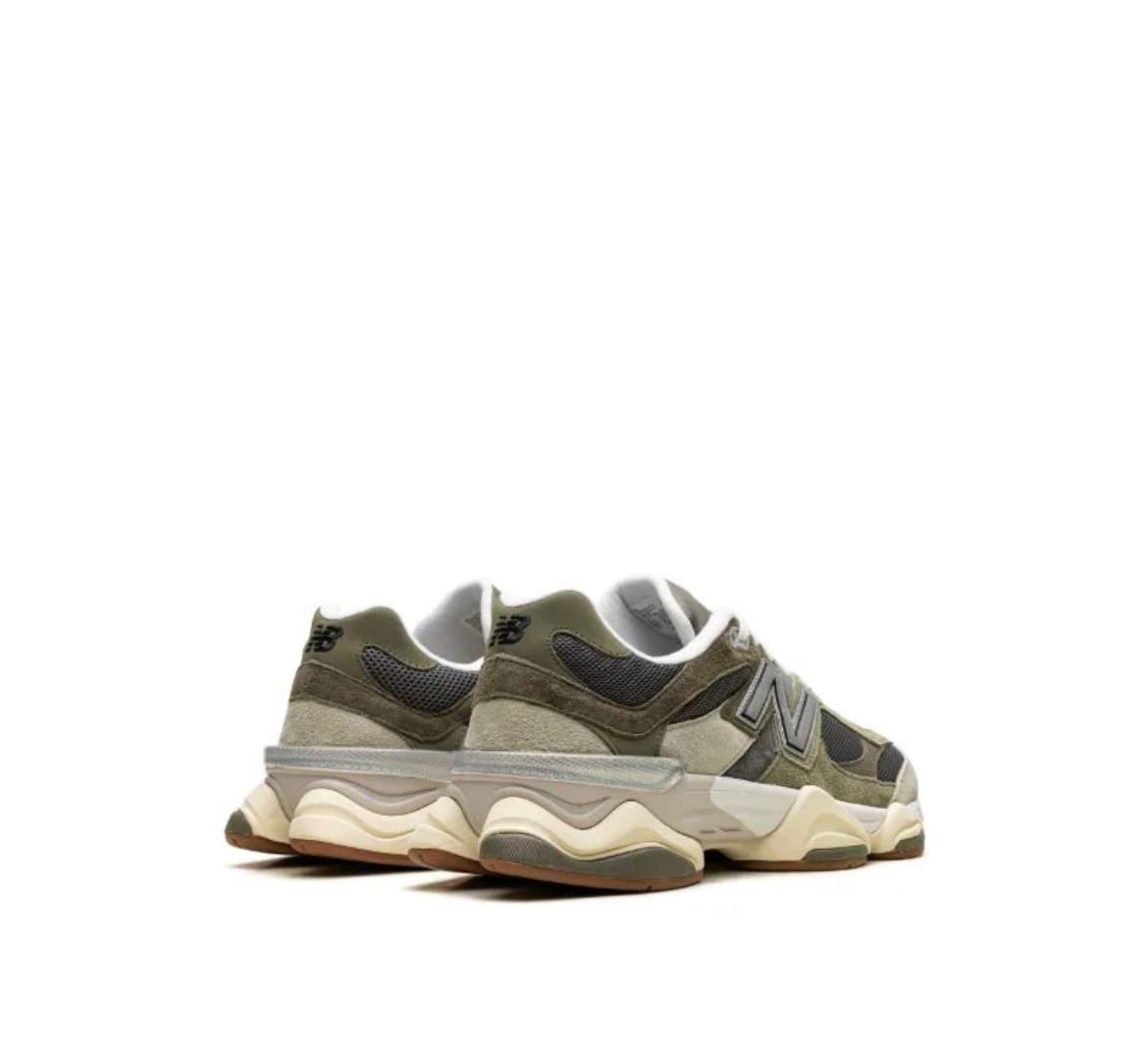 New Balance 9060 — Oliva / Carbone